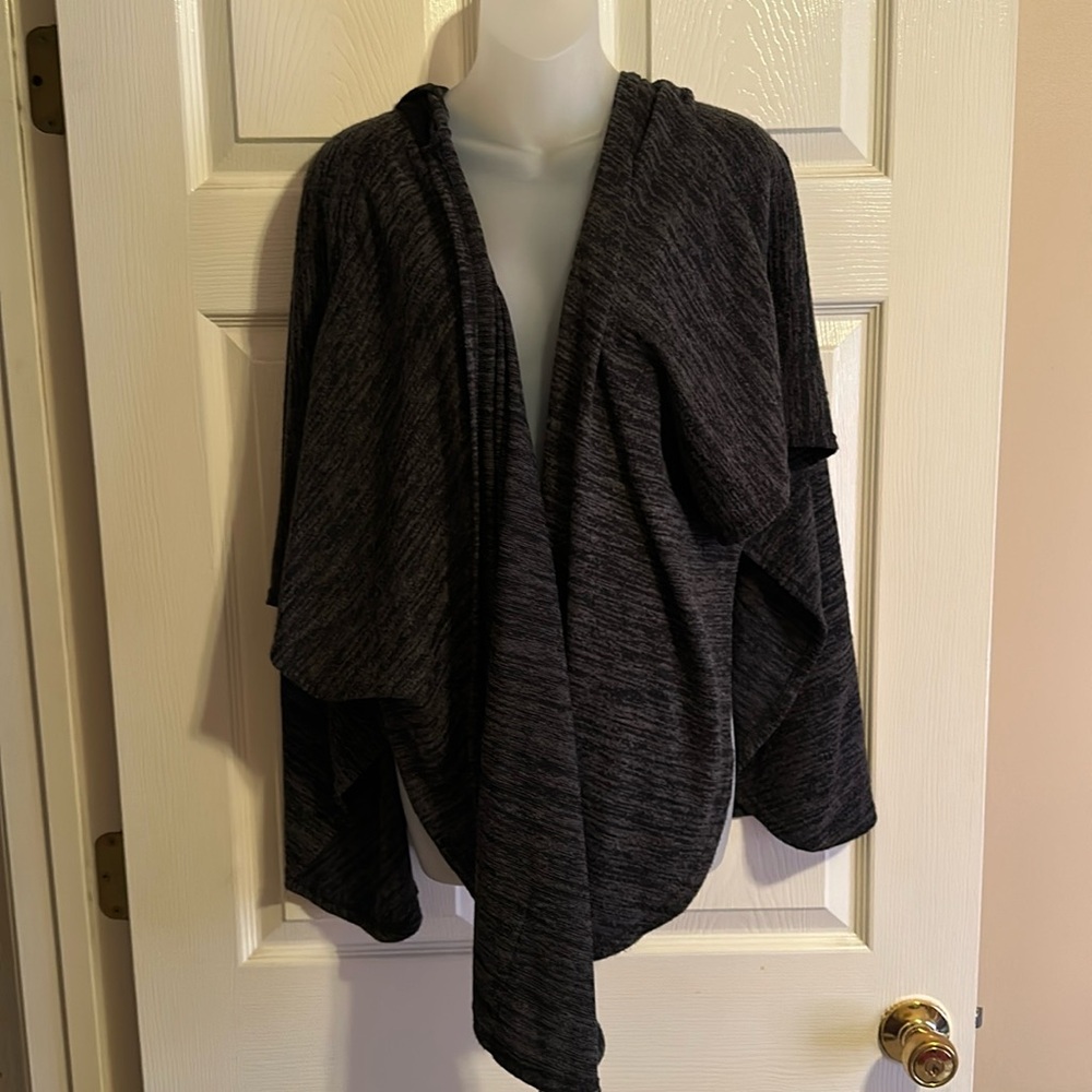 Hooded cape